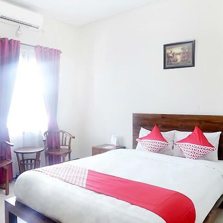 Oyo 627 Tirta Kencana Syariah Hotell Pakanbaru Exteriör bild