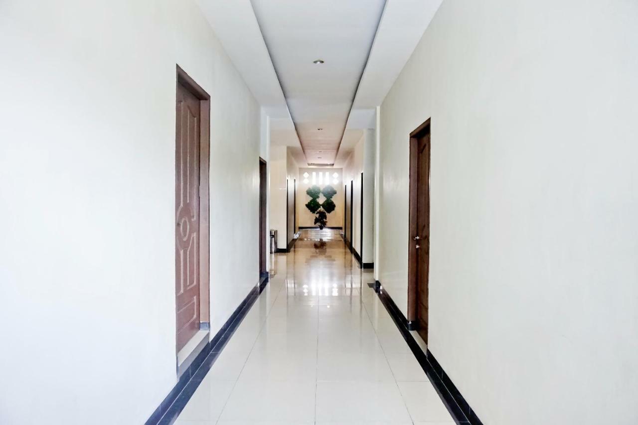 Oyo 627 Tirta Kencana Syariah Hotell Pakanbaru Exteriör bild