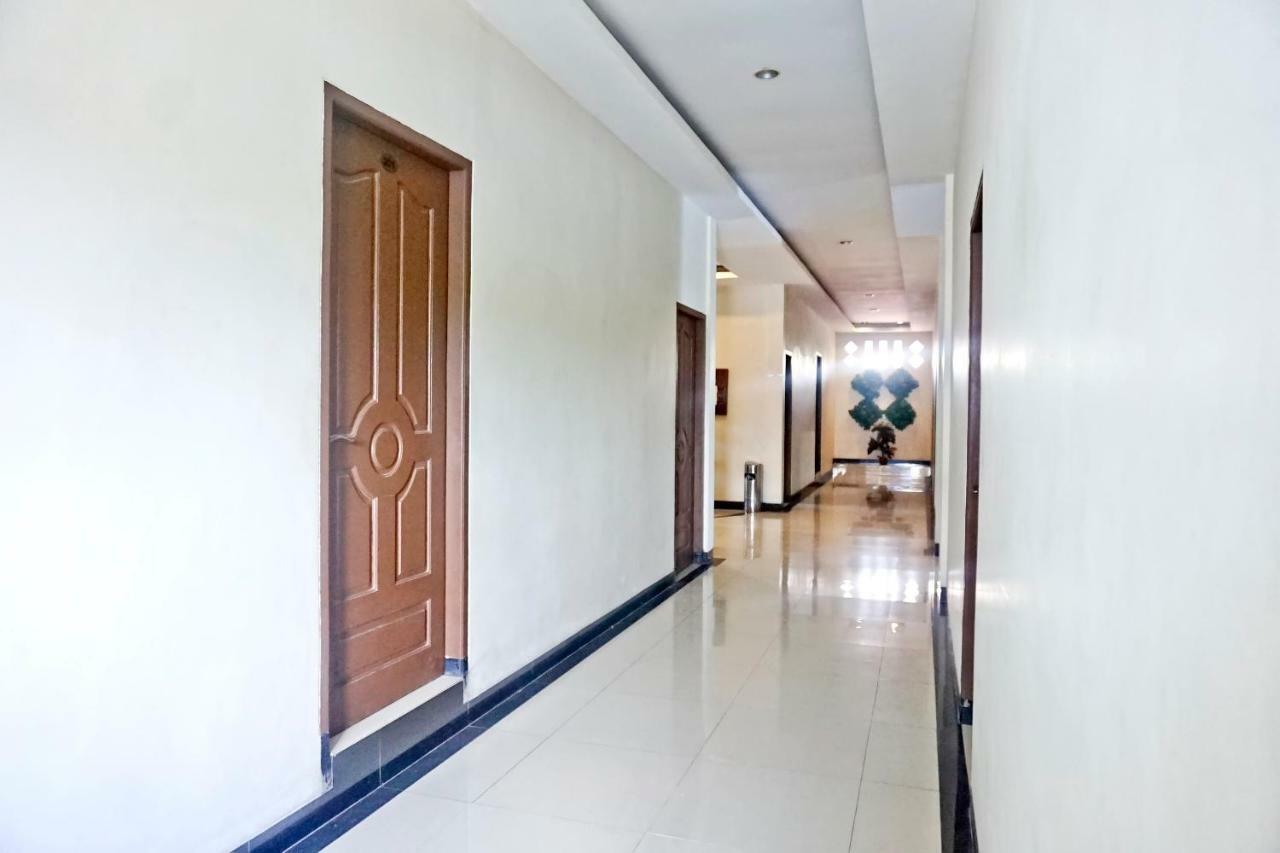 Oyo 627 Tirta Kencana Syariah Hotell Pakanbaru Exteriör bild