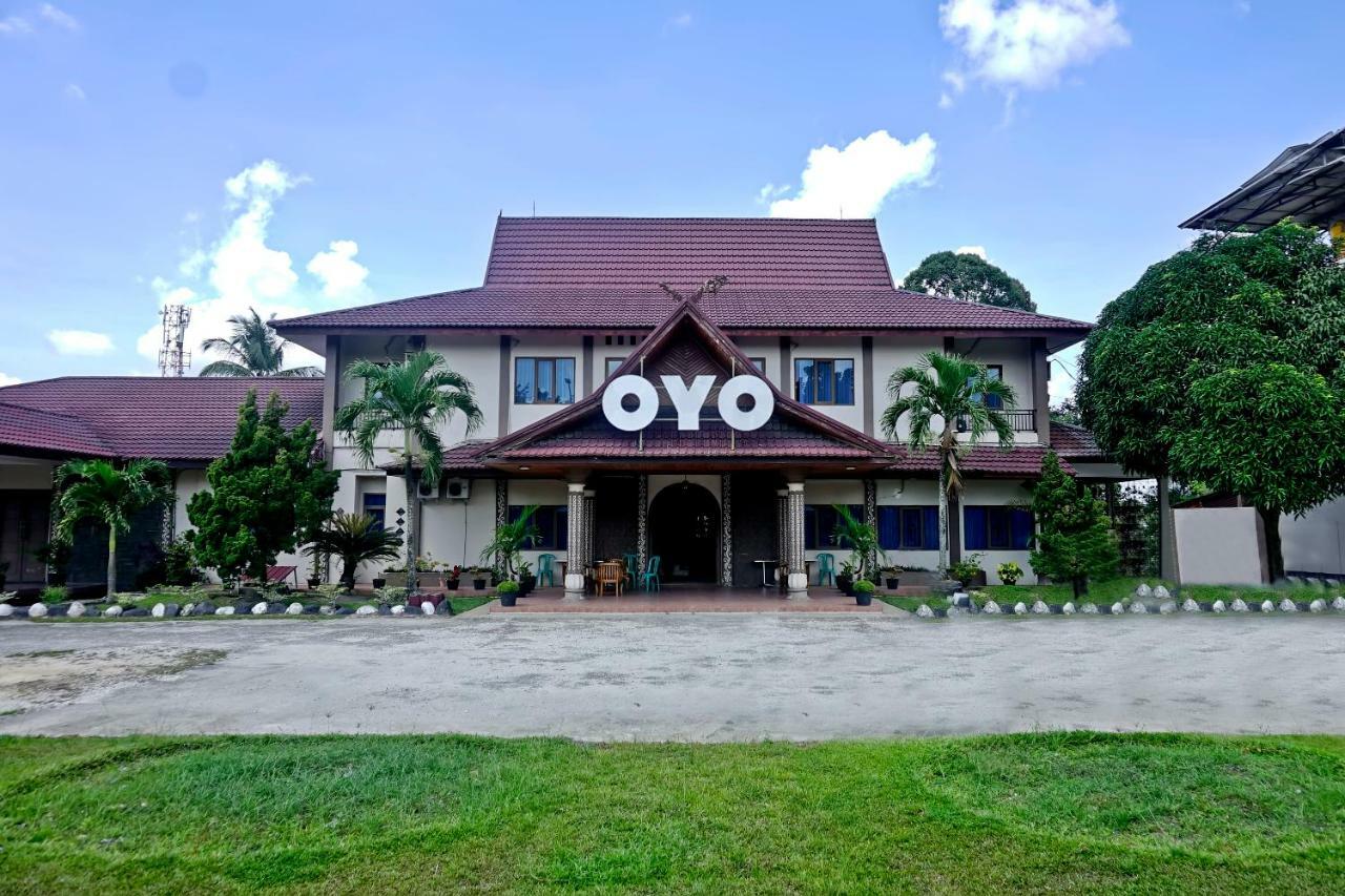 Oyo 627 Tirta Kencana Syariah Hotell Pakanbaru Exteriör bild