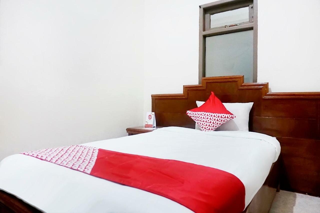 Oyo 627 Tirta Kencana Syariah Hotell Pakanbaru Exteriör bild