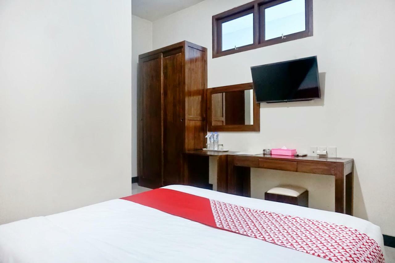 Oyo 627 Tirta Kencana Syariah Hotell Pakanbaru Exteriör bild