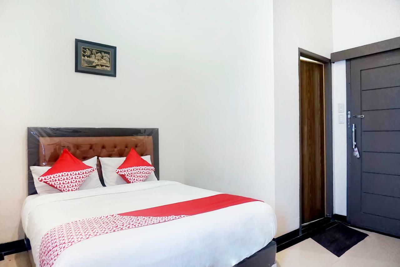 Oyo 627 Tirta Kencana Syariah Hotell Pakanbaru Exteriör bild