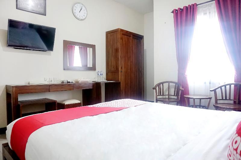 Oyo 627 Tirta Kencana Syariah Hotell Pakanbaru Exteriör bild